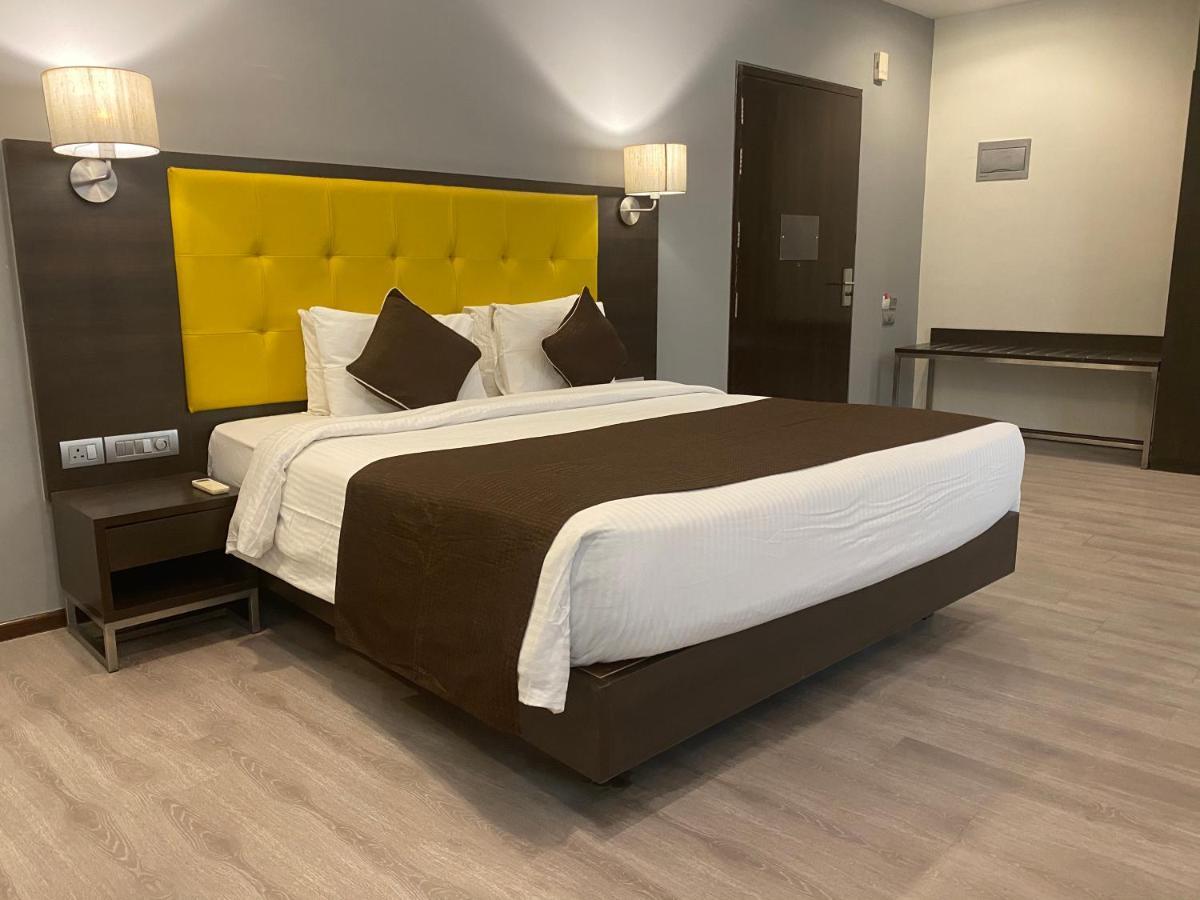 Hotel Mumbai House Airoli, 纳威孟买 外观 照片