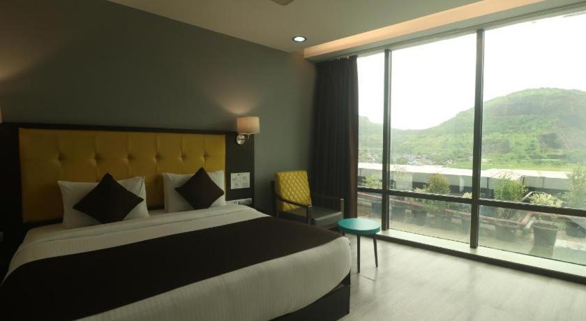 Hotel Mumbai House Airoli, 纳威孟买 外观 照片