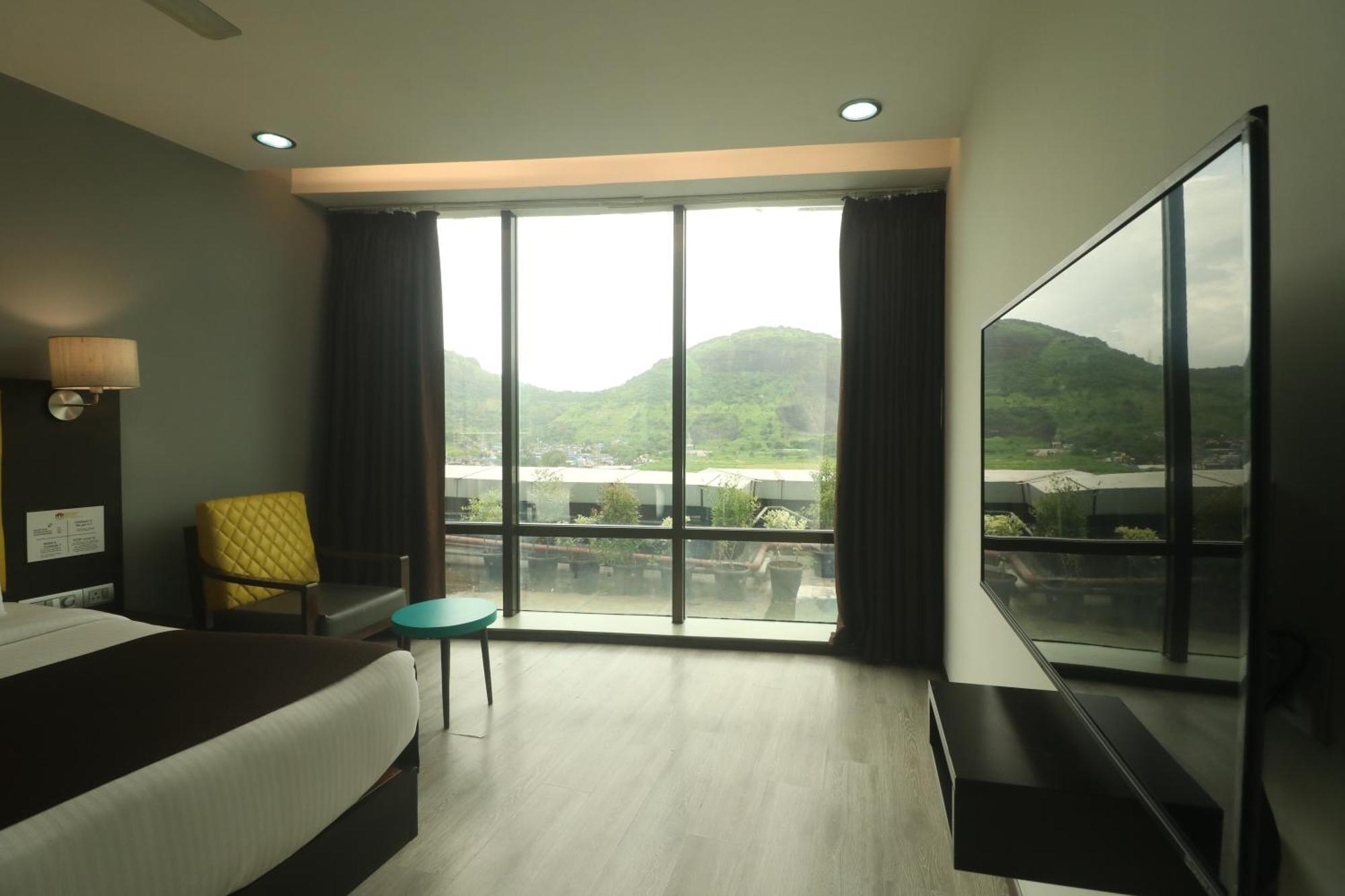 Hotel Mumbai House Airoli, 纳威孟买 外观 照片